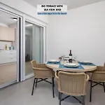 Angelika's White Blue דירה