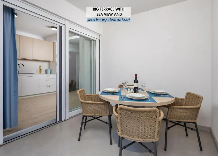 Angelika's White Blue Appartement